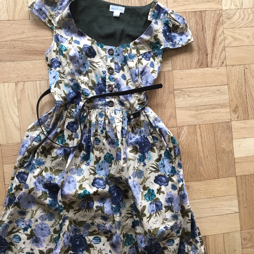Adorable Monteau Floral Dress (belted!)